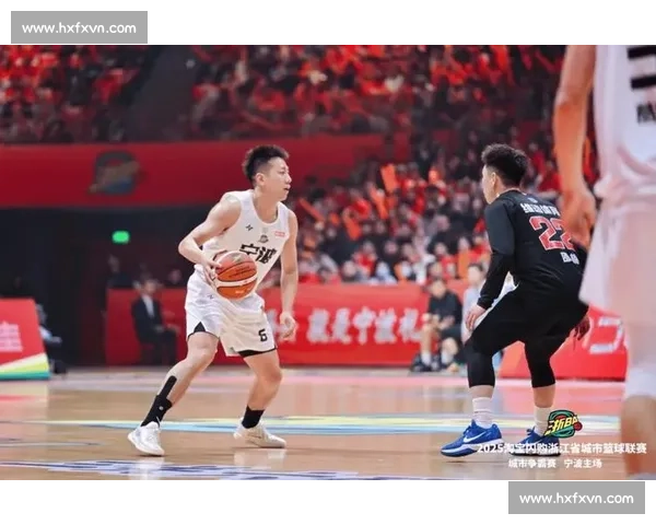 篮球比赛激烈开战 选手全力以赴力求突破 挑战极限争夺胜利